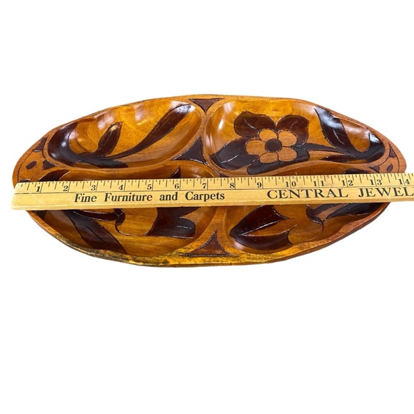 Vintage hand carved wooden floral pattern monkey pod serving dish - Picture 7 of 8